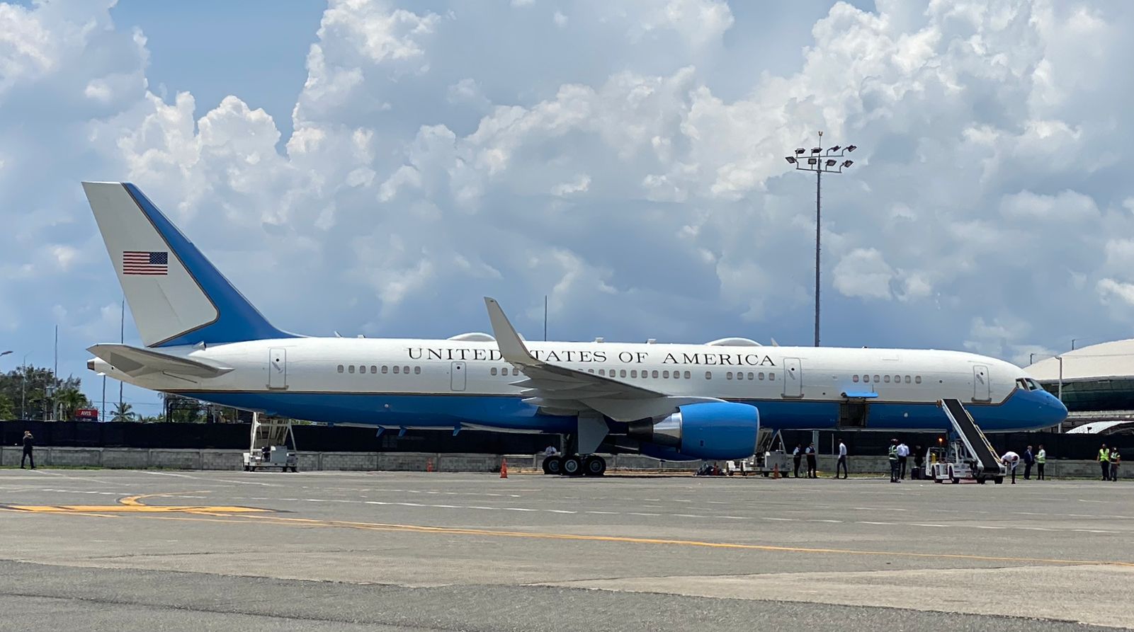 Conoce al ¨Air Force Two¨, el Boeing 757 en el que viajó Antony Blinken a RD