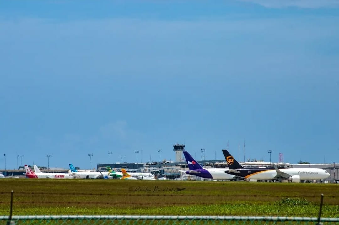 Pista del aeropuerto Las Américas cerrará para labores de mantenimiento