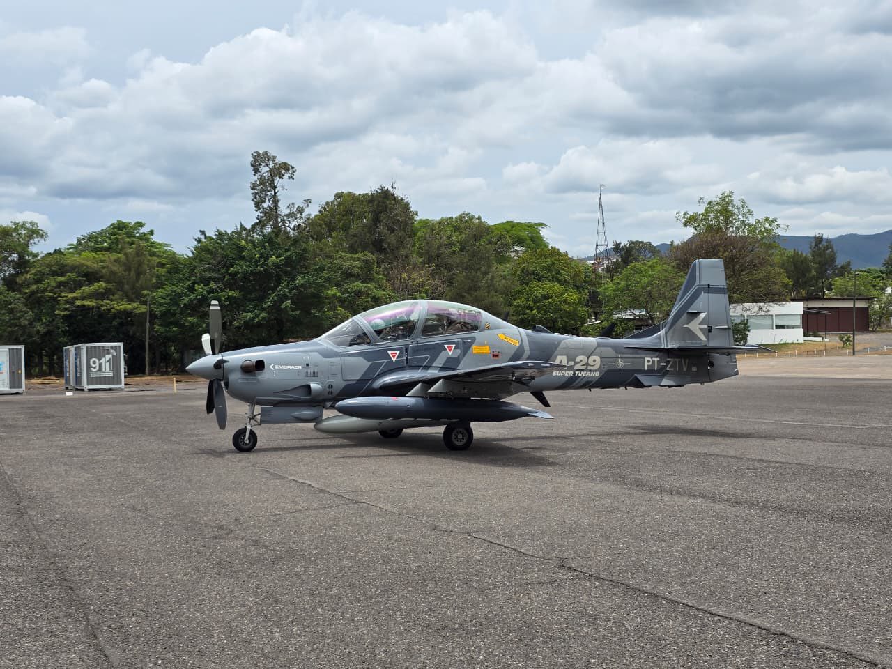 Embraer presenta a la Fuerza Aérea Hondureña el A-29 Super Tucano